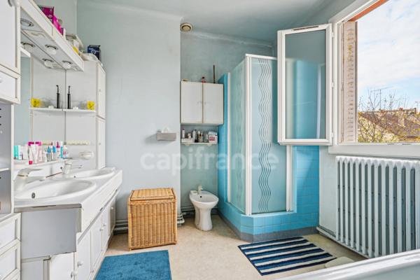 Belle maison à vendre 9 pièces CACHAN (94)