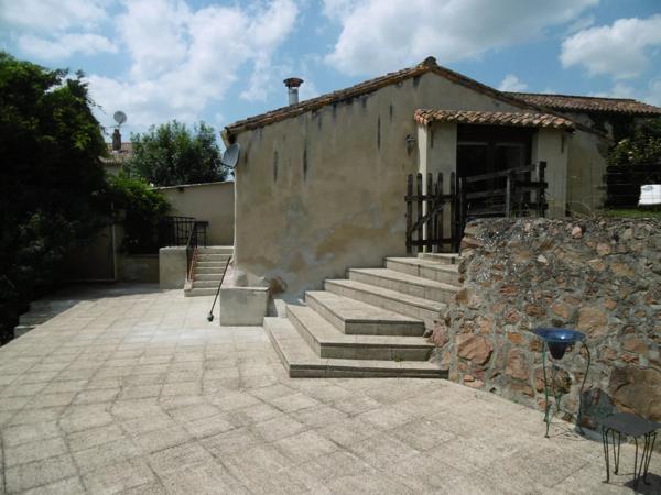 Maison de caractère avec piscine et maison d’amis