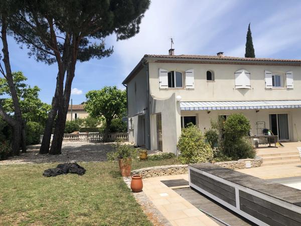 Élégante maison familiale avec piscine à deux pas du centre de Carcassonne