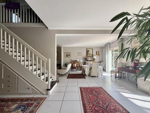 Élégante maison familiale avec piscine à deux pas du centre de Carcassonne