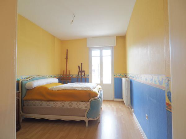 Maison de ville type 7 pleine de caractère à Metz-Vallières