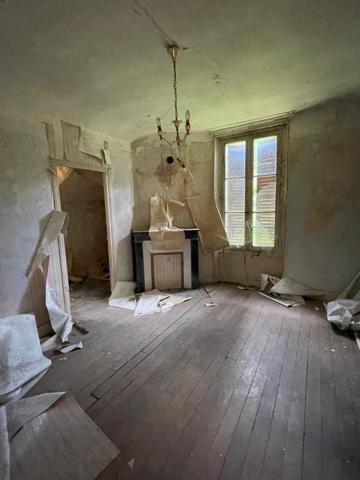 Couilly-Pont-aux-Dames (77860) Maison à rénover sur 564 m² de terrain