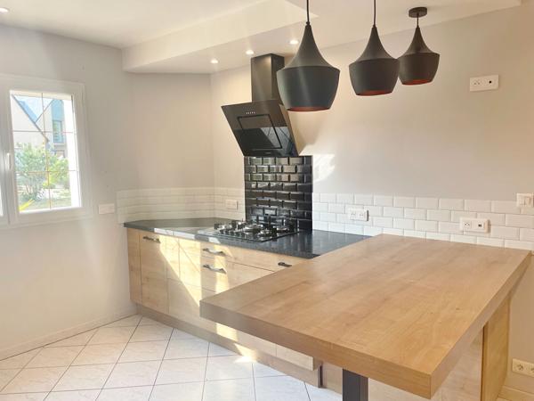 Maison 150 m² Ecommoy 4 chambres - Jardin Garage