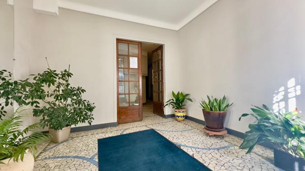A VENDRE 2P 25M2 IMM. ART DÉCO BEL ANCIEN ASC. BUTTE BERGEYRE - BUTTES CHAUMONT PARIS 19E