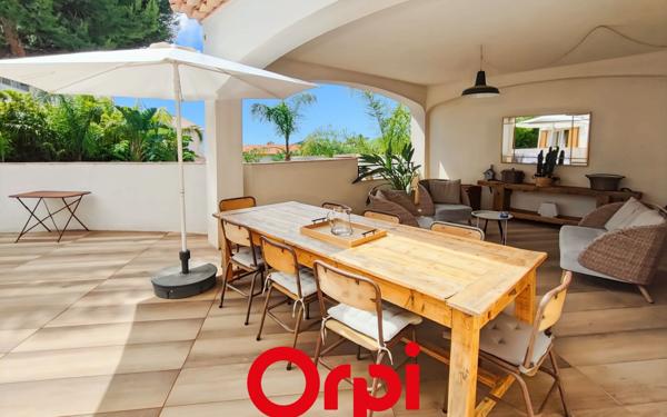 Appartement à vendre    5 pièces • 132,35 m2 Bandol