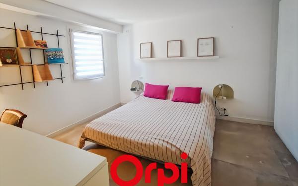 Appartement à vendre    5 pièces • 132,35 m2 Bandol