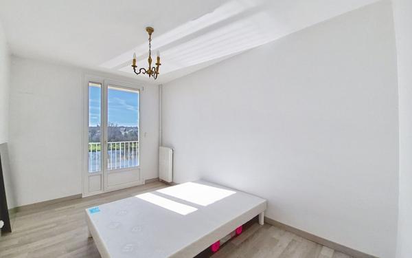 Appartement à vendre    5 pièces • 91,86 m2 Tours