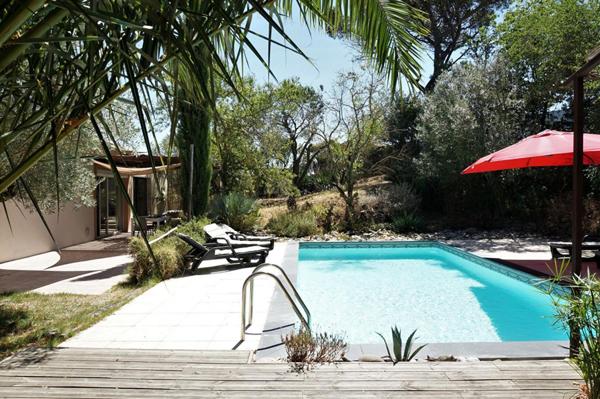 Ensemble immobilier de 440 m² sur une parcelle de 1536 m²