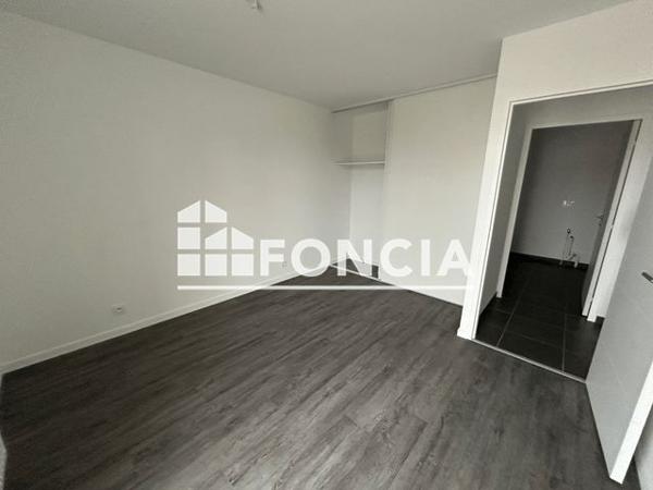 Location Appartement 3 pièces 61.67 m² - 21 RUE PIERRE LE NOUAIL Saint Ave 56890