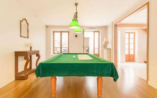 Maison à vendre    7 pièces •  Aigremont