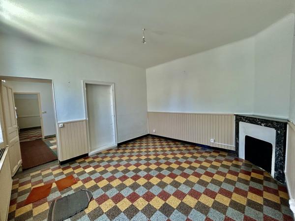 maison de plan pieds, calme, lumineuse, place de stationnement