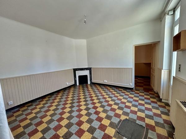 maison de plan pieds, calme, lumineuse, place de stationnement