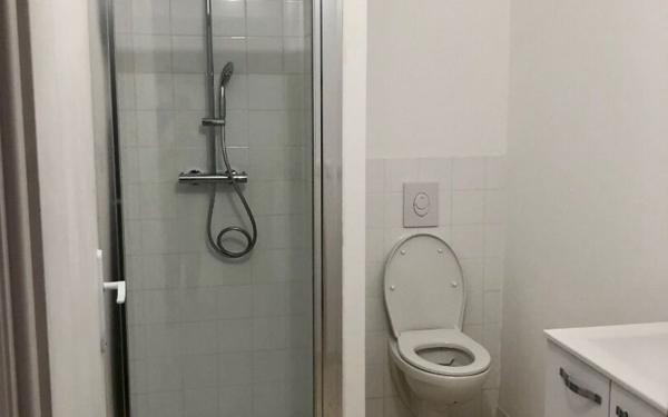 Appartement à louer    1 pièce •  Gréoux-les-Bains