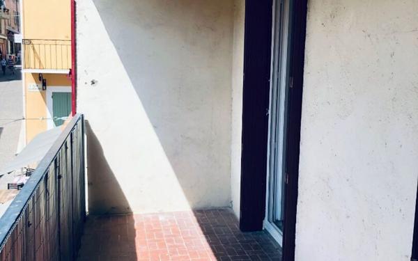 Appartement à louer    1 pièce •  Gréoux-les-Bains