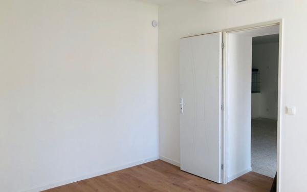 Appartement à louer    1 pièce •  Gréoux-les-Bains