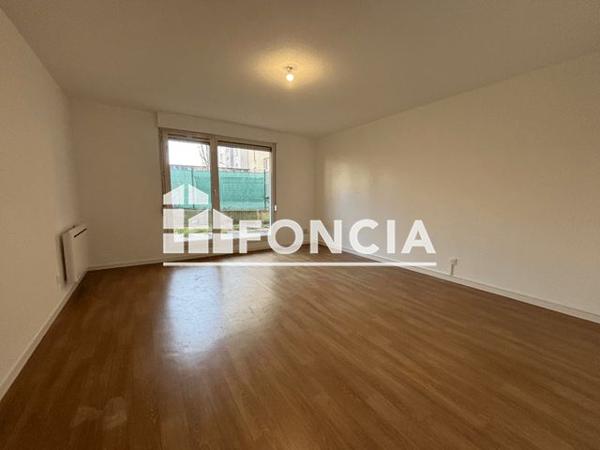 Location Appartement 4 pièces 81.21 m² - 25 RUE DE L'EFFORT Lyon 69007