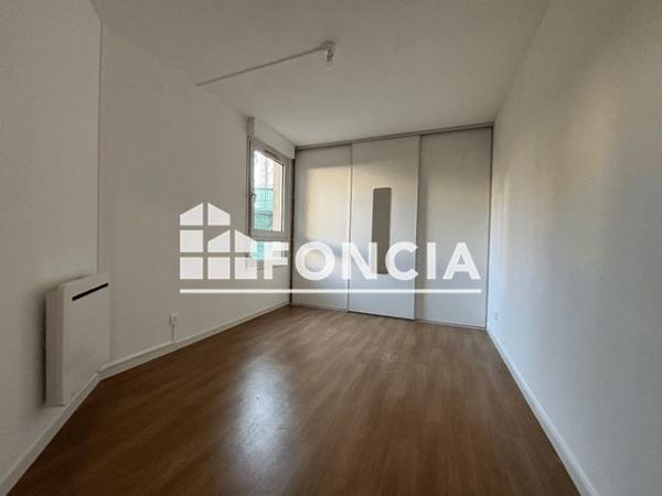 Location Appartement 4 pièces 81.21 m² - 25 RUE DE L'EFFORT Lyon 69007