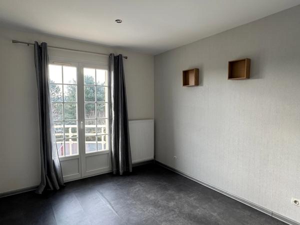 VILLA AVEC PISCINE A BAUDONVILLIERS