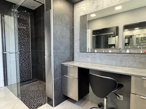 VILLA AVEC PISCINE A BAUDONVILLIERS