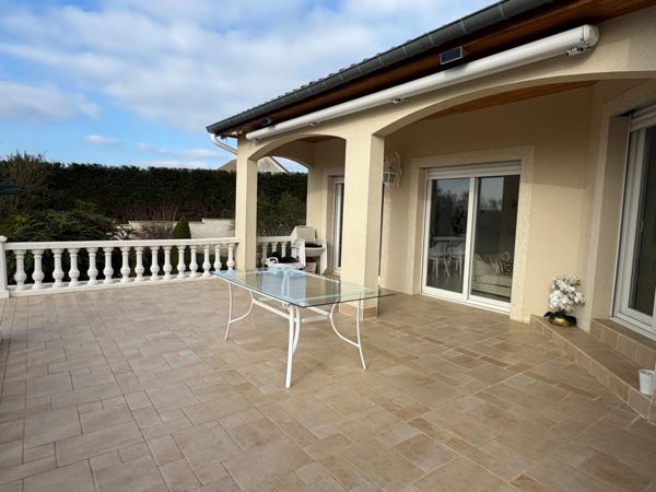 VILLA AVEC PISCINE A BAUDONVILLIERS