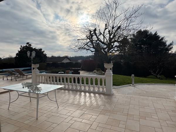 VILLA AVEC PISCINE A BAUDONVILLIERS