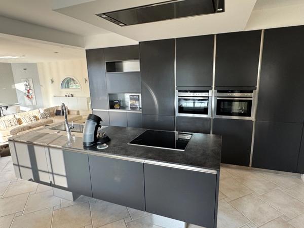 VILLA AVEC PISCINE A BAUDONVILLIERS