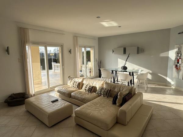 VILLA AVEC PISCINE A BAUDONVILLIERS