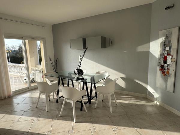 VILLA AVEC PISCINE A BAUDONVILLIERS