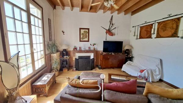 Maison 9 pièce(s) 4 chambre(s) 158 m²