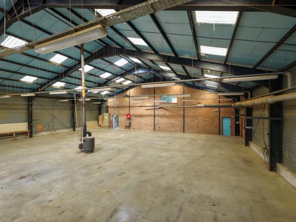Veynes/Aspres sur Buech/ ZA La Condamine 05140 Local industriel 1000m2/ parcelle de 5000 m2