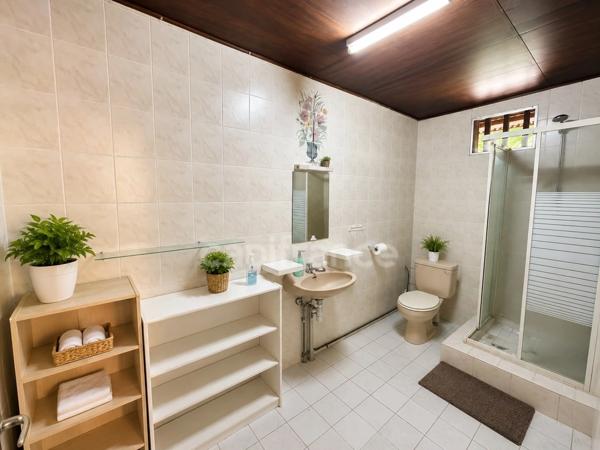 Maison à vendre 8 pièces MONTSINERY TONNEGRANDE (973)