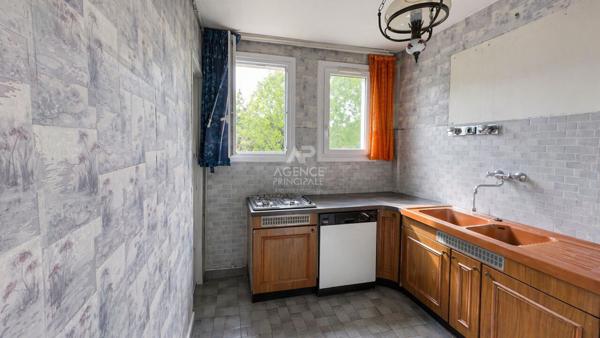 SEVRES RIVE DROITE - DERNIER ETAGE €350 000 ** - Référence 638-S
