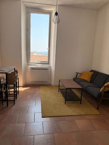 Location Appartement 2 pièces Cadolive (13950)