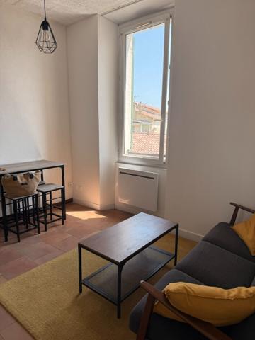 Location Appartement 2 pièces Cadolive (13950)