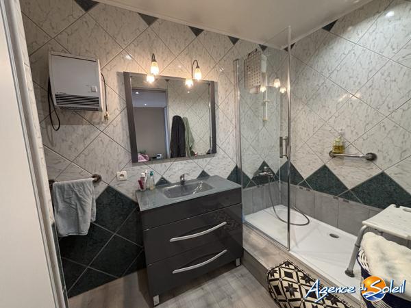Immobilier Pro à Saint-Pierre-la-Mer Murs commerciaux tous commerces