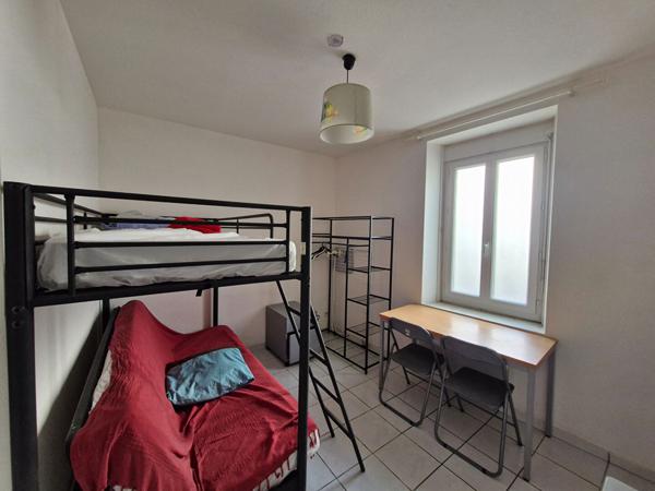 11210 PORT LA NOUVELLE A LOUER STUDIO MEUBLE RDC PLN