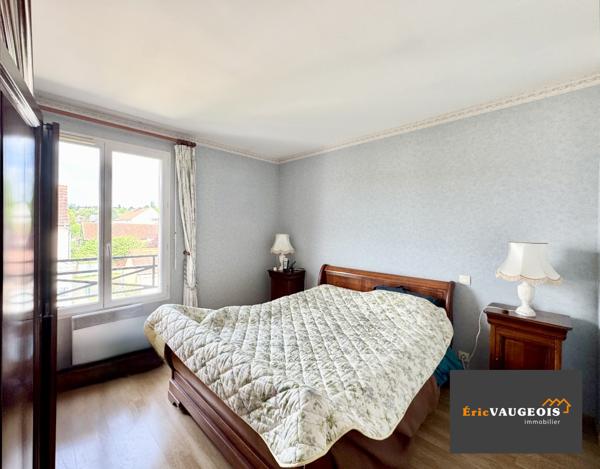 Coulommiers (77120) Appart F3/F4 - 85 m² Ascenseur. Dernier étage. Coulommiers