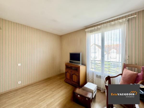Coulommiers (77120) Appart F3/F4 - 85 m² Ascenseur. Dernier étage. Coulommiers