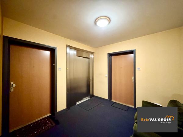 Coulommiers (77120) Appart F3/F4 - 85 m² Ascenseur. Dernier étage. Coulommiers