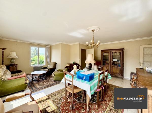 Coulommiers (77120) Appart F3/F4 - 85 m² Ascenseur. Dernier étage. Coulommiers