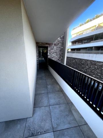 T3 NEUF MAS DE ROCHET