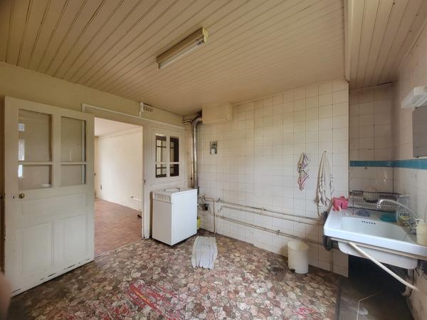 Maison + anciens commerces prix sacrifié