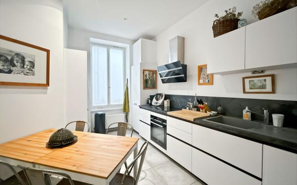 Appartement à vendre    5 pièces • 129,32 m2 Lyon 6