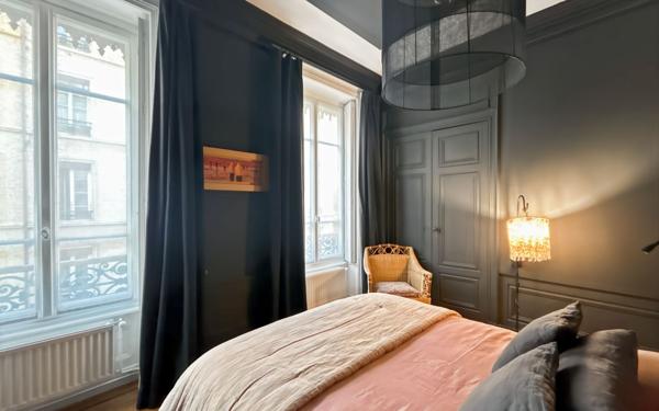 Appartement à vendre    5 pièces • 129,32 m2 Lyon 6