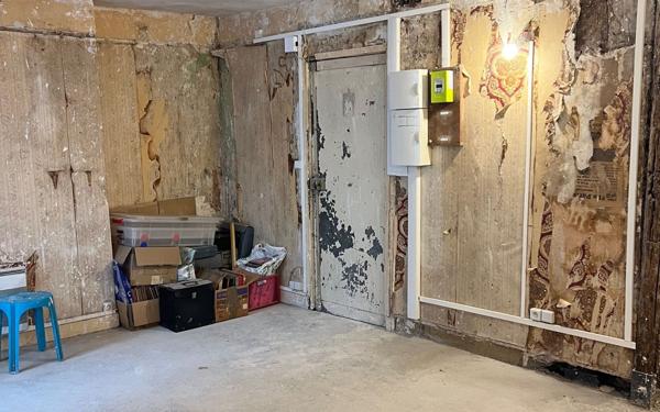 Appartement à vendre    2 pièces • 39,70 m2 Paris 3