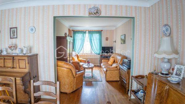Exclusif chez BSK IMMOBILIER !!!

Charmante maison traditionnelle de caractère avec son sous-sol complet, son agréable terrain et son grand garage indépendant dans un quartier prisé et recherché de la commune de COULANGES-LES-NEVERS

Dans un quartier prisé et recherché de la commune de COULANGES-LES-NEVERS, à deux pas de toutes les commodités (écoles, commerces et supermarché), vous tomberez littéralement sous le charme de cette magnifique maison traditionnelle de caractère, spacieuse, très lumineuse et fonctionnelle, à rafraichir, des années 1968, d’env. 110 m² habitables sur 2 niveaux, avec son sous-sol complet (composé d’une buanderie-chaufferie, cuisine d’été, atelier, garage et cave) et son joli terrain verdoyant et arboré d’env. 950 m² (avec autre grand garage indépendant en fond de propriété).

Cette maison dispose en rez-de-chaussée surélevé (quelques marches) :
- d'une lumineuse et spacieuse pièce de vie (salon/salle à manger) d’une superficie de 31 m², parquet chêne d’origine au sol (en bon état), très belle hauteur sous plafond, avec 2 grandes ouvertures dont une porte-fenêtre donnant sur un balcon-terrasse (cheminée/insert/poêle à bois possible, le conduit étant installé) ;
- d'une entrée spacieuse et fonctionnelle d’une superficie de 12 m² (dégagement-couloir compris), carrelée, porte d’entrée d’origine vitrée en bois, grand placard/penderie pratique, desservant l’ensemble des pièces du rez-de-chaussée ;
- d’une cuisine séparée d’une superficie de 10 m², carrelée, avec présence d’un évier, meuble et hotte ;
- de 2 premières chambres d'une superficie de 10 et 13 m², lumineuses (grandes ouvertures) et fonctionnelles, parquet chêne d’origine au sol (en bon état) ;
- d’une salle de bains optimisée d’une superficie de 5 m², avec baignoire, vasque, meubles, miroir, carrelage mural et au sol ;
- d’un WC indépendant avec sa fenêtre oscillo-battante pour favoriser l’aération.

Un large escalier nous emmène au palier du 1er étage et nous découvrons :
- 2 autres chambres d'une superficie de 13 et 15 m², lumineuses (grandes ouvertures) et fonctionnelles, avec moquette au sol cachant une dalle béton ;
- un grenier (accessible du palier via une porte) d'une superficie d’env. 25 m² accepterait une deuxième pièce d’eau/WC et/ou un agrandissement des chambres.

Du dégagement (du RDC), un escalier discret mène à un sous-sol complet et pratique ; celui-ci propose :
- une cuisine d’été (de 10 m²) avec évier (meuble), arrivée/évacuation d’eau pour la machine à laver ;
- une chaufferie/buanderie (de 12 m²) avec présence de la chaudière, du chauffe-eau et d’un accès direct à l’extérieur ;
- une véritable cave (de 13 m²), gravier au sol, ventilée efficacement pour bien conserver vos vins ;
- un atelier pratique (de 9 m²) pour bricoler ;
- un grand garage (de 36 m²) dans la continuité de l’atelier ;
- un dégagement (de 10 m²) desservant l’ensemble des pièces du sous-sol avec accès direct à l’extérieur/au coin terrasse.

La plupart des sols de cette maison sont en bon état (pour le RDC) ; à remettre au goût du jour pour le 1er étage (moquette à changer).

Elle comporte une isolation double vitrage PVC avec persiennes bois (à rafraichir/repeindre) sur l’ensemble des ouvertures de la superficie habitable (simple vitrage bois d’origine pour le sous-sol)…, la porte d’entrée d’origine vitrée est en bois (serait à optimiser) ; ensemble harmonisé et en bon état général.

Côté mode de chauffage, cette maison dispose d’un chauffage central avec chaudière fioul performante (marque DE DIETRICH / cuve enterrée de 1 500 litres / env. 1 000 litres de consommation à l'année), d’un ensemble de radiateurs en fonte et harmonisé avec têtes thermostatiques récentes et thermostat d’ambiance centralisé (présent dans l’entrée).

Les façades et la toiture en tuile mécanique sont en bon état ; optimiser l’isolation des sous-pentes serait opportun afin d’améliorer la consommation énergétique du logement.

Cette maison a toujours été entretenue par ses propriétaires ; ils ont su préserver sa belle apparence, son cachet et l'adapter aux besoins d'aujourd'hui.

Quelques travaux de rafraichissement et de rénovation sont à prévoir (papier, peinture, isolation sous-pentes à optimiser, zinguerie de la toiture à vérifier, …) pour la remettre au goût du jour.

Côté terrain (et annexe), cette maison dispose d'une parcelle d’env. 950 m², arborée, aménagée et clôturée avec un coin terrasse ombragé, bien exposé et sans vis-à-vis, d’un double portail et d’un grand garage (de 42 m²) indépendant et discret au fond de la propriété.

Les plus : Environnement et quartier apaisants, calmes et tranquilles, la proximité ou accès très rapide aux commerces (5-8 min. à pied d'un supermarché, boulangerie, pharmacie, cabinet médical…), aux écoles (crèche, maternelle et primaire, collège et lycée) et à toutes les commodités de Coulanges-les-Nevers et Nevers, la qualité générale du bien et son entretien, la distribution des pièces qui sont lumineuses et fonctionnelles, son sous-sol pratique, son garage indépendant/complémentaire et son joli terrain, …

Photos supplémentaires disponibles sur mon site BSK IMMOBILIER > Nos conseillers > Sébastien CHARDERON

Pour tout renseignement complémentaire ou pour une visite, contactez-moi au 06.63.17.90.56.

Cette agréable maison a un beau potentiel, pour une résidence principale, secondaire ou de loisirs... une opportunité à saisir !!!