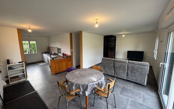 Maison à vendre    5 pièces •  Berd'huis