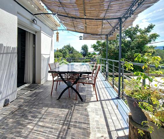 Maison 170 m² divisée en 2 logements + studio – Terrain 965 m² avec piscine