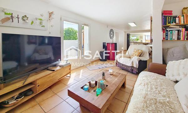 Maison 170 m² divisée en 2 logements + studio – Terrain 965 m² avec piscine