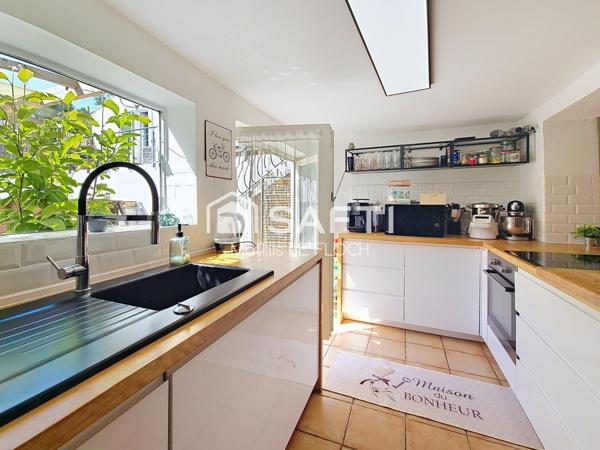 Maison 170 m² divisée en 2 logements + studio – Terrain 965 m² avec piscine